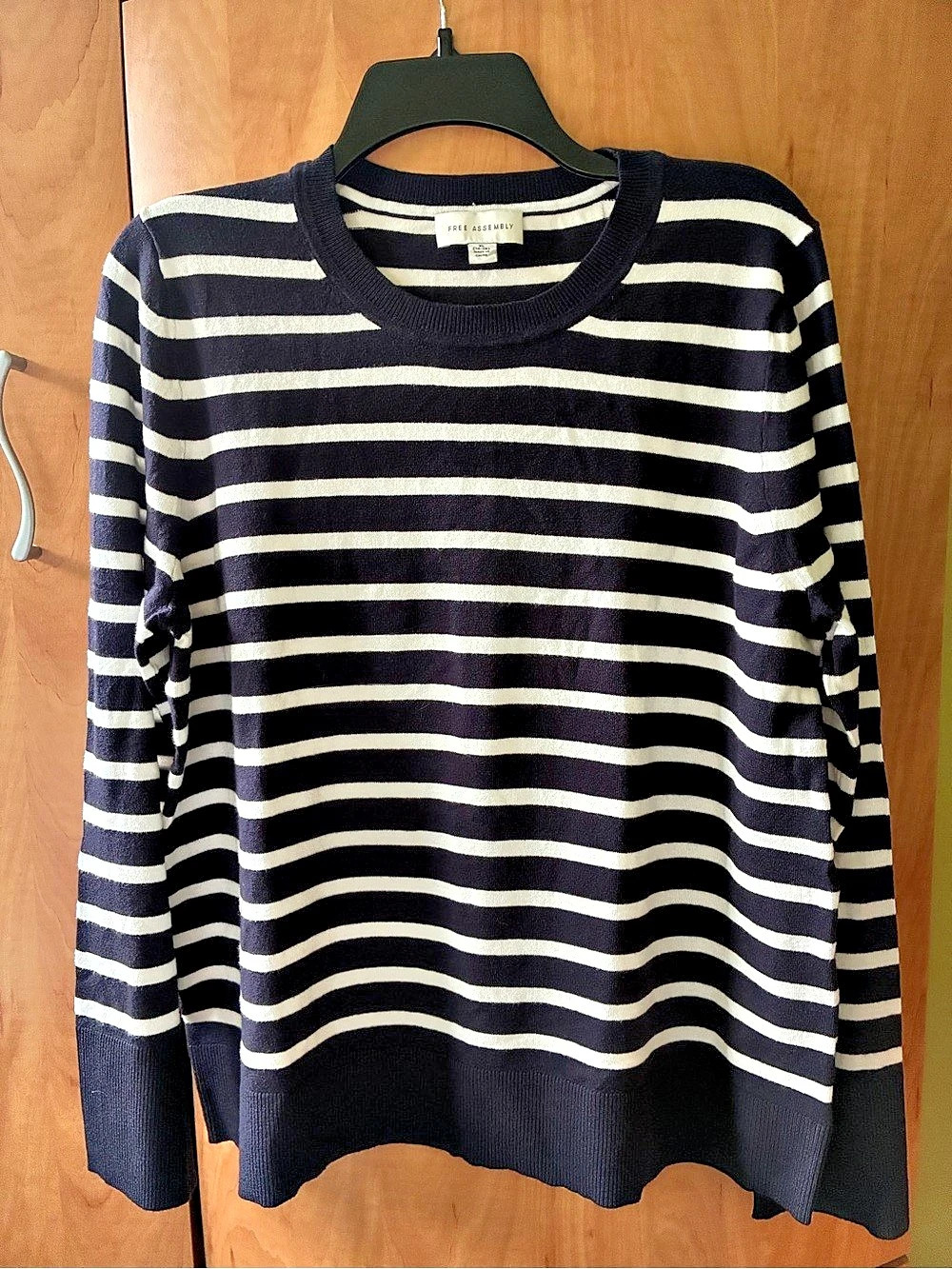Free Assembly Striped Crewneck Pullover Sweater Black & Cream XL